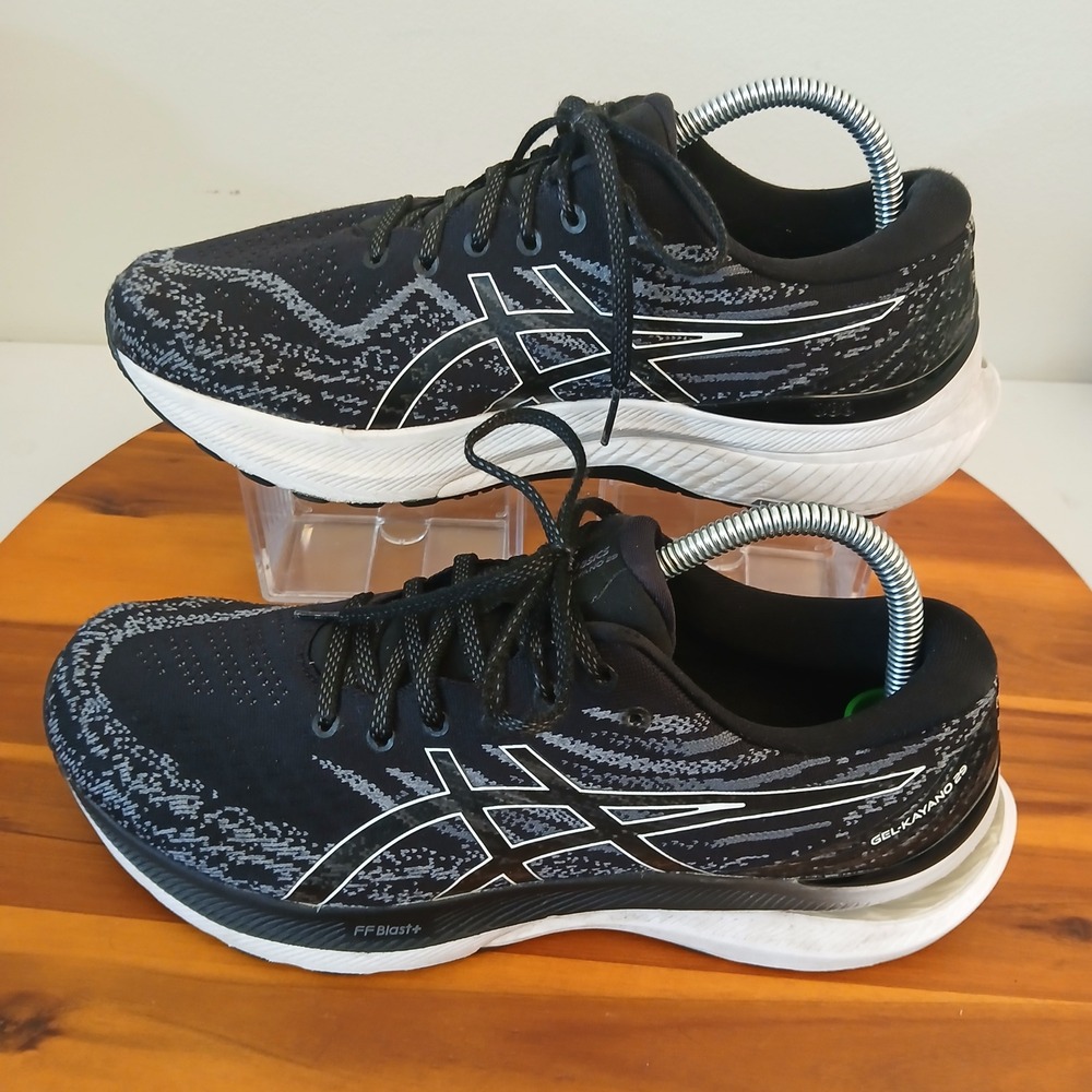 ASICS Gel-Kayano 29 Womens 9.5 Black White Running Sneakers Shoes 1012B272